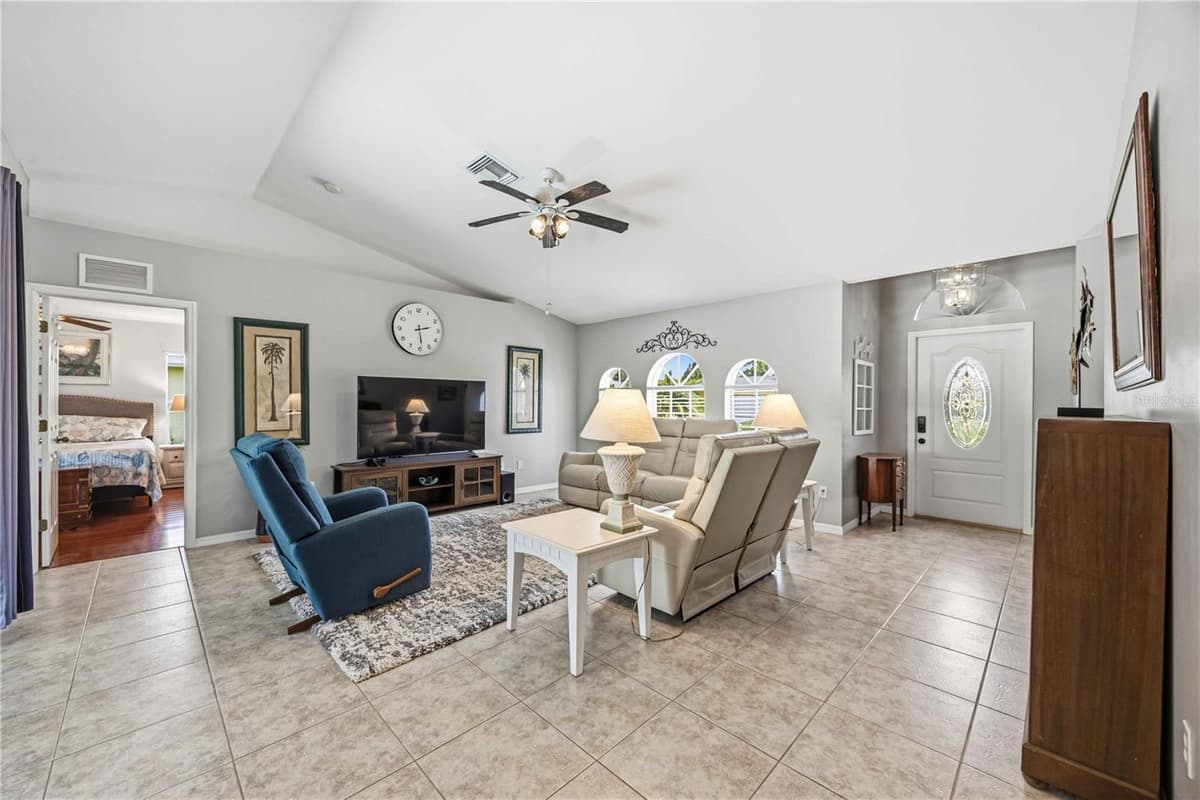 1738 LANSDALE AVENUE — photo 4 of 26
