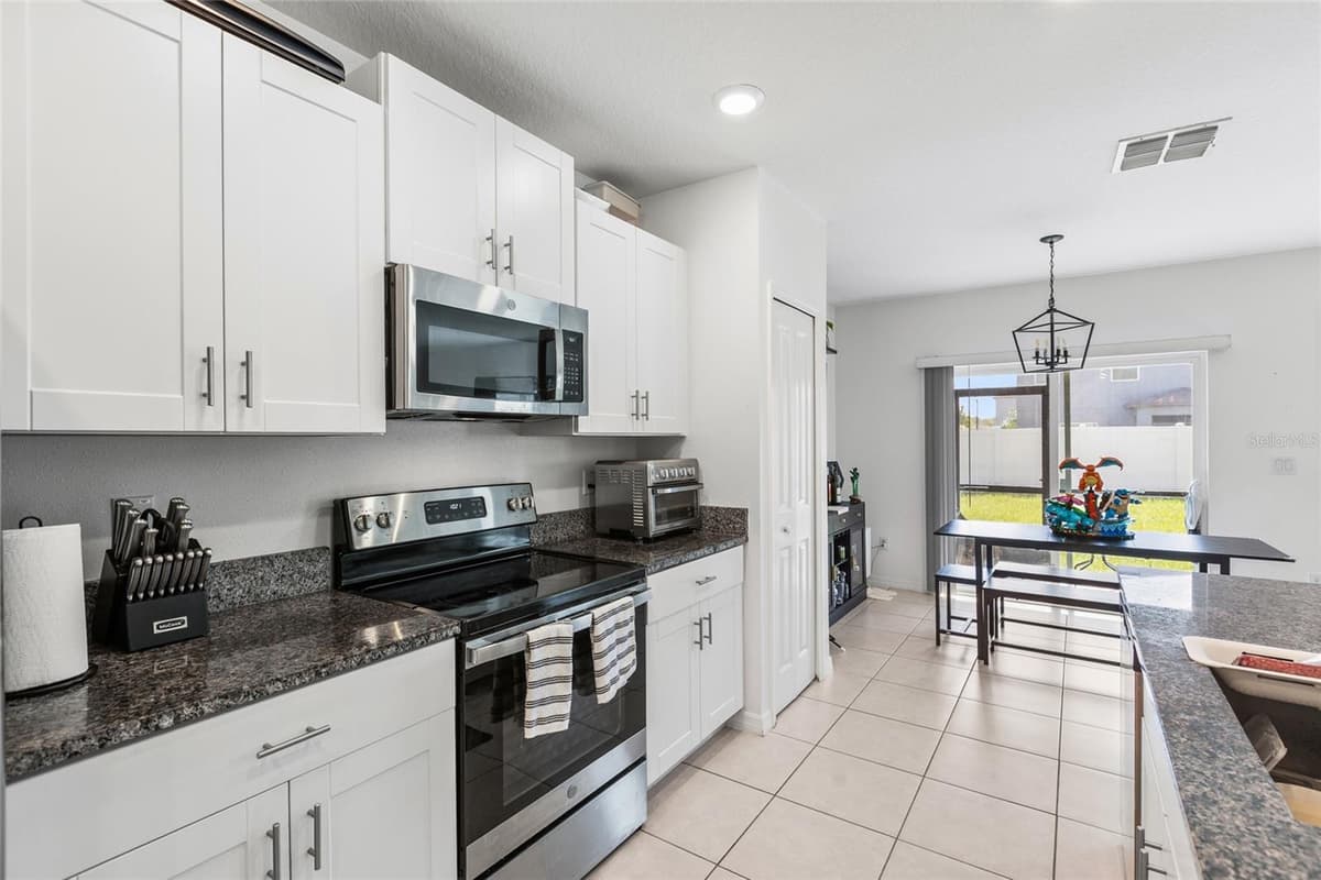 6402 BACK FORTY LOOP — photo 16 of 40