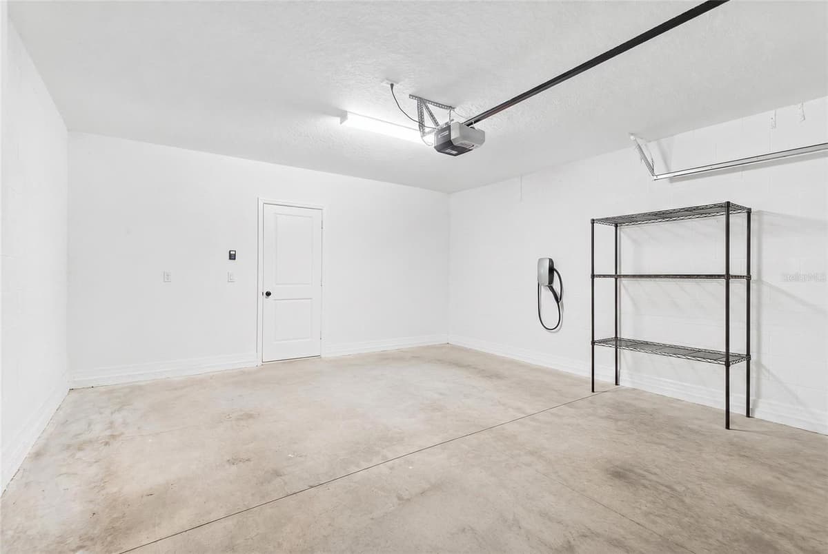 6402 BACK FORTY LOOP — photo 34 of 40