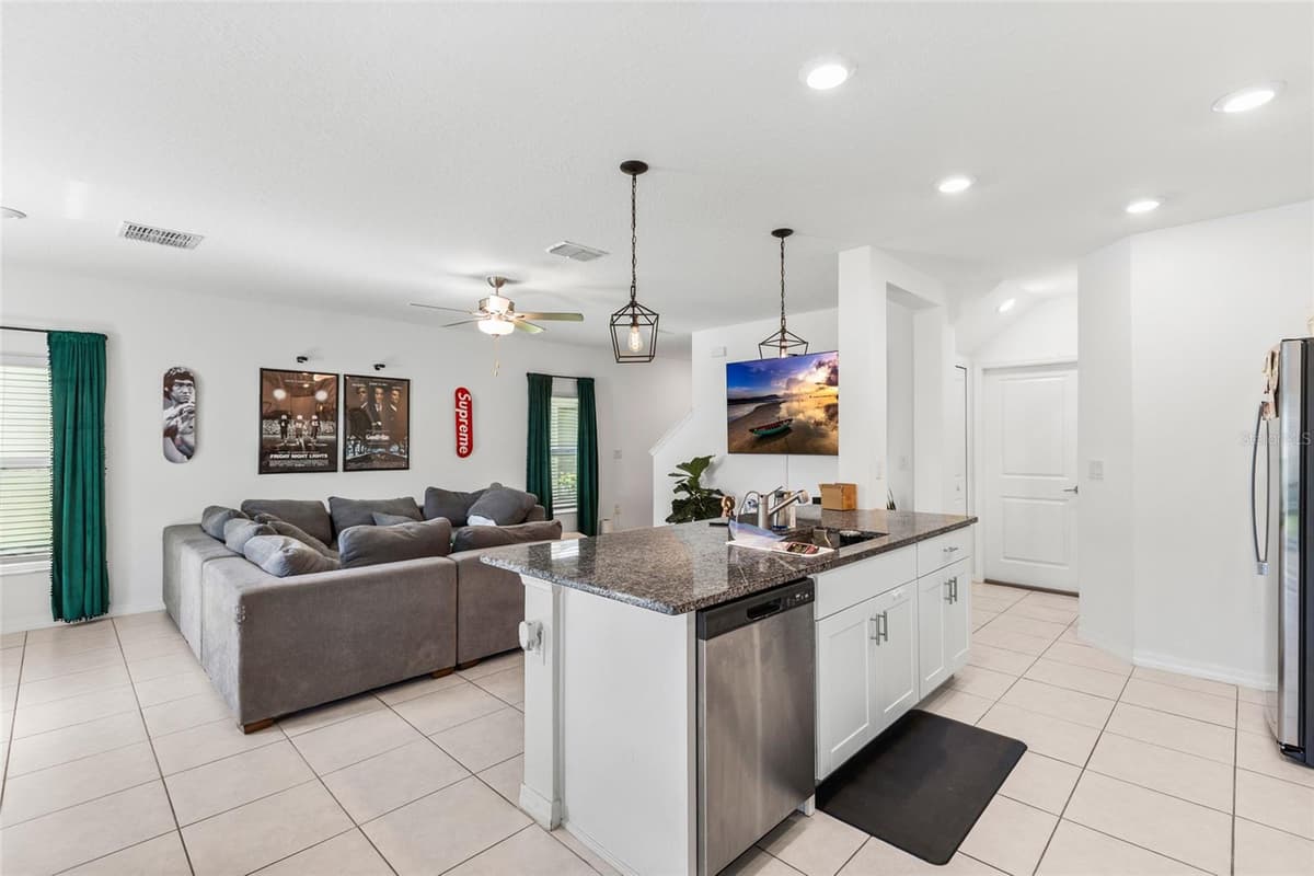 6402 BACK FORTY LOOP — photo 17 of 40