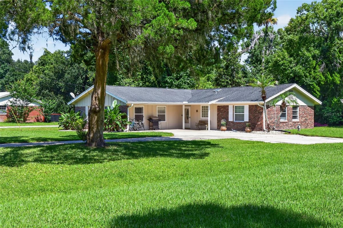 2420 HAZEL BISHOP DRIVE — photo 1 of 15