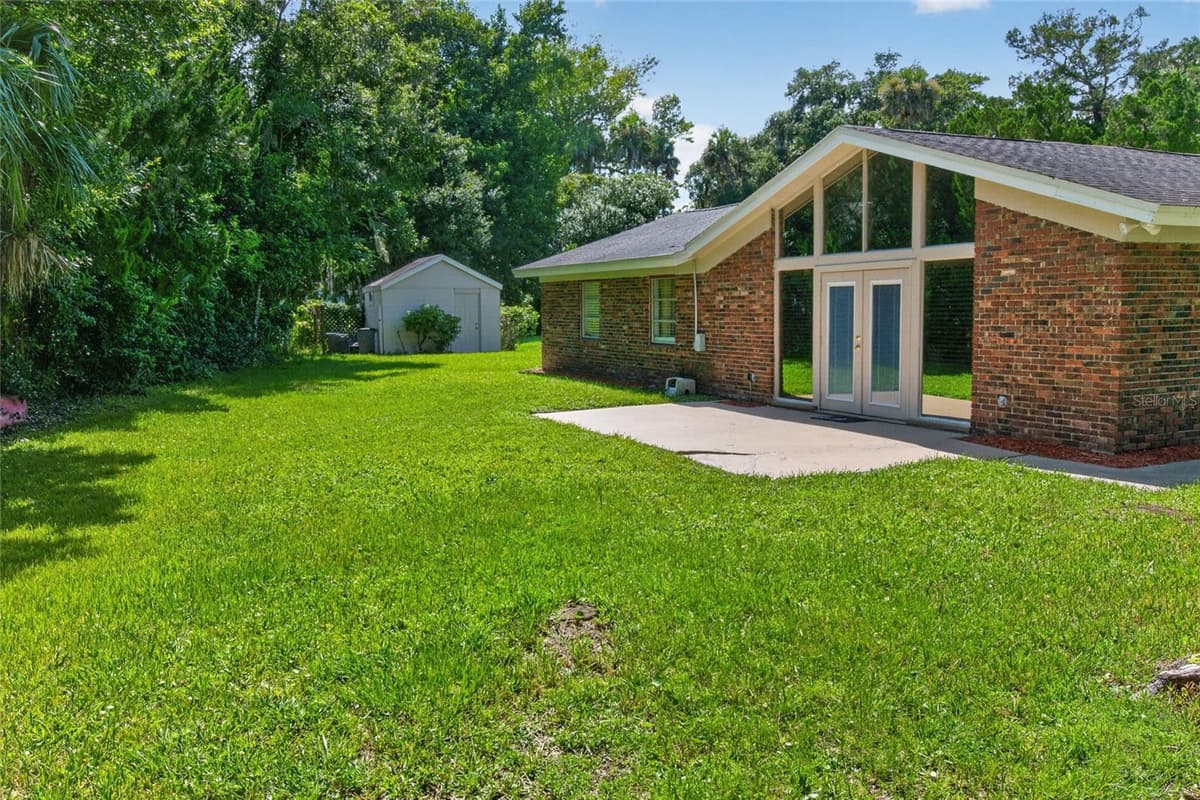 2420 HAZEL BISHOP DRIVE — photo 13 of 15