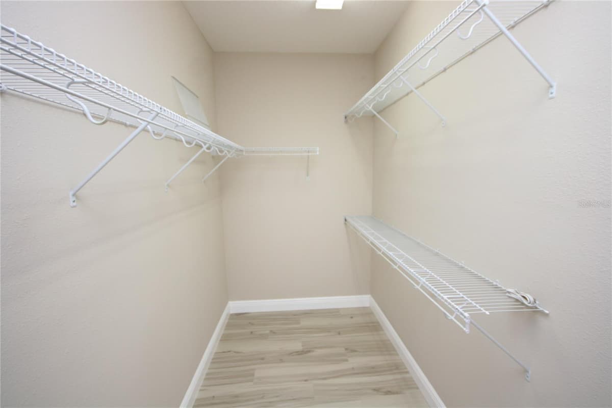 1504 MERLOT COURT — photo 26 of 48