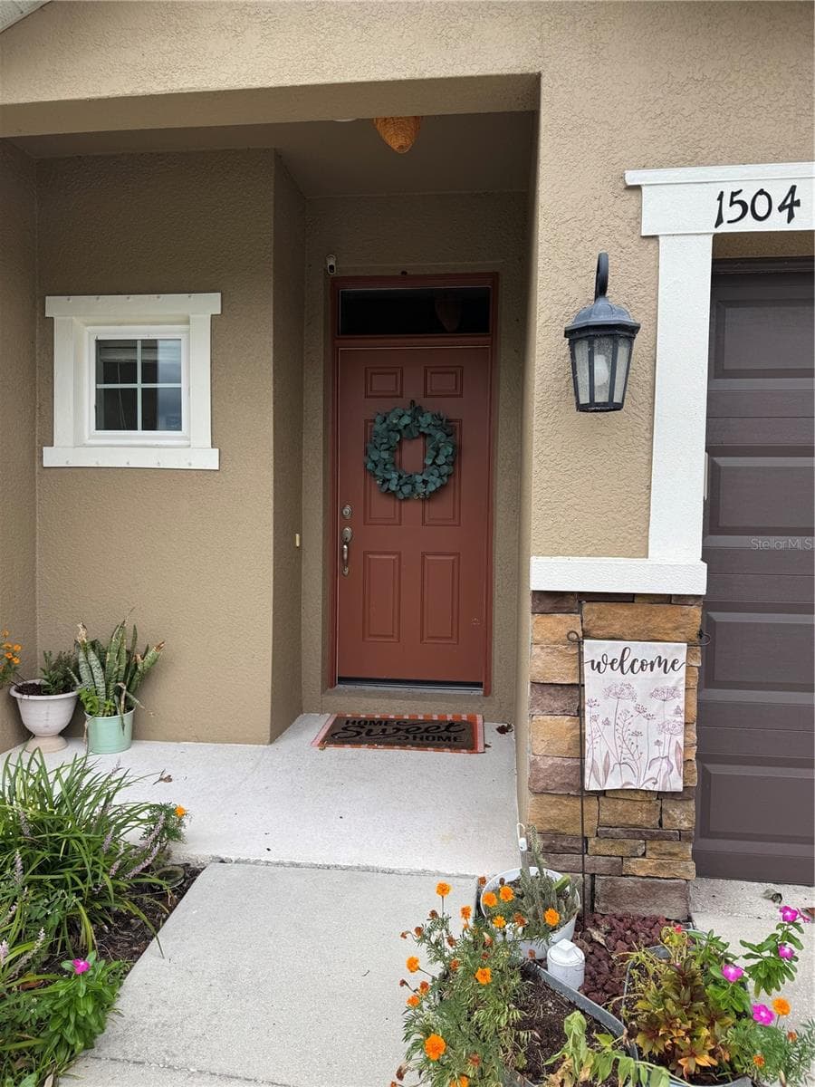 1504 MERLOT COURT — photo 3 of 48