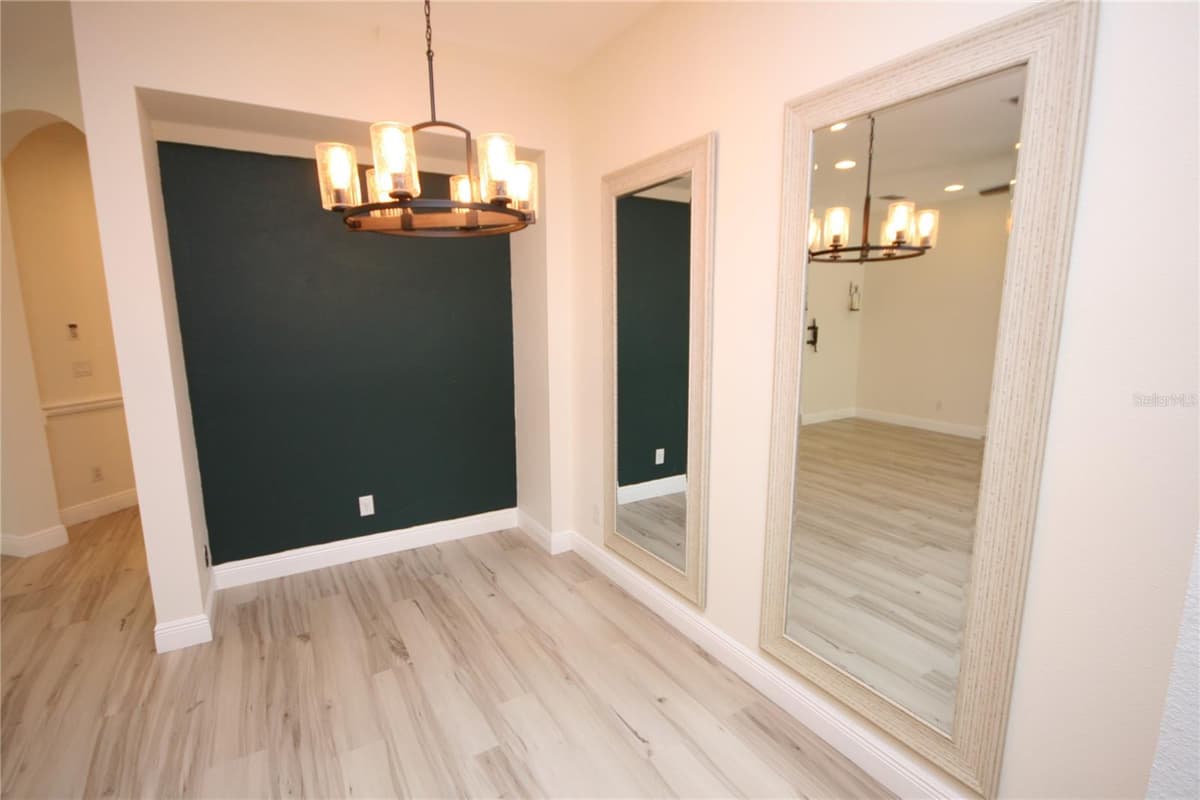 1504 MERLOT COURT — photo 12 of 48