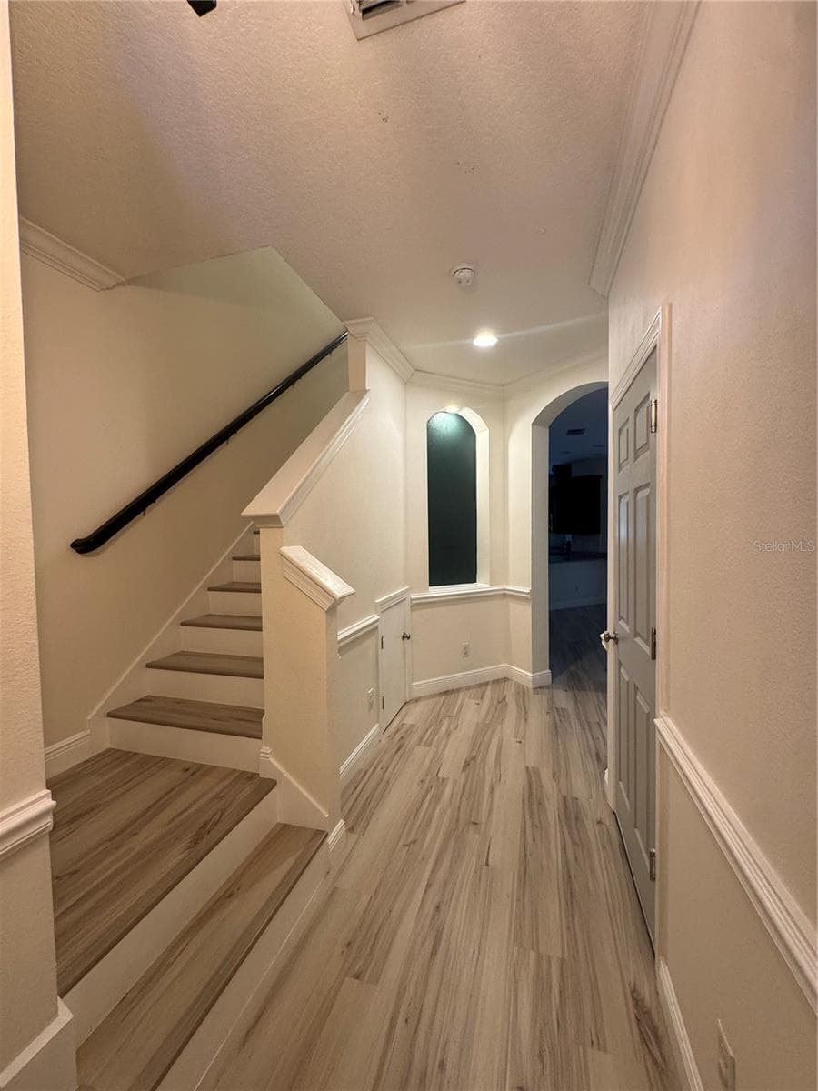 1504 MERLOT COURT — photo 5 of 48