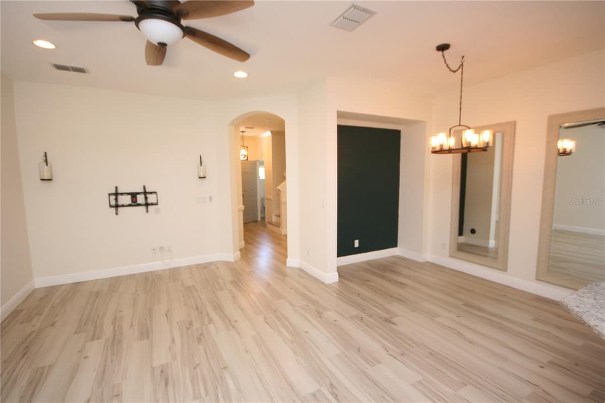 1504 MERLOT COURT — photo 9 of 48