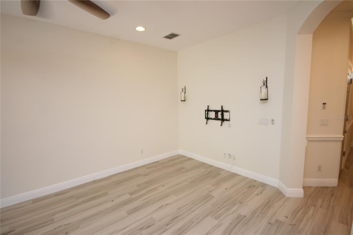 1504 MERLOT COURT — photo 7 of 48