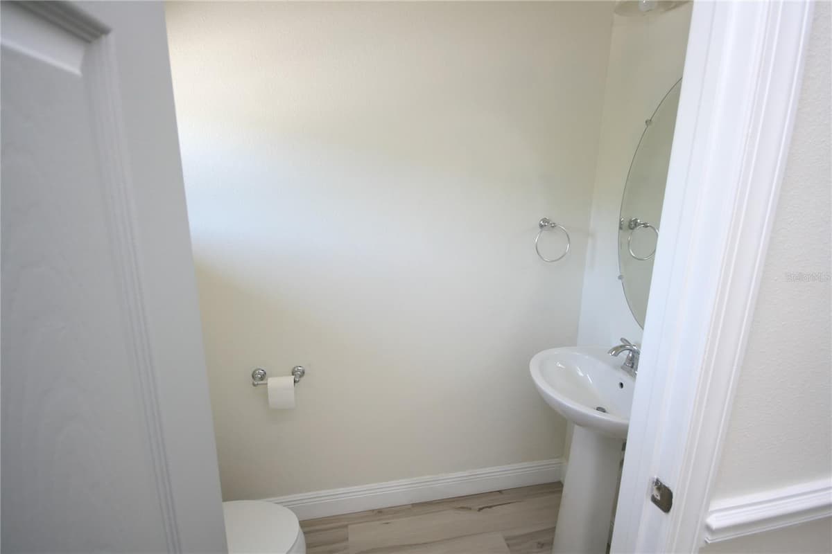 1504 MERLOT COURT — photo 36 of 48