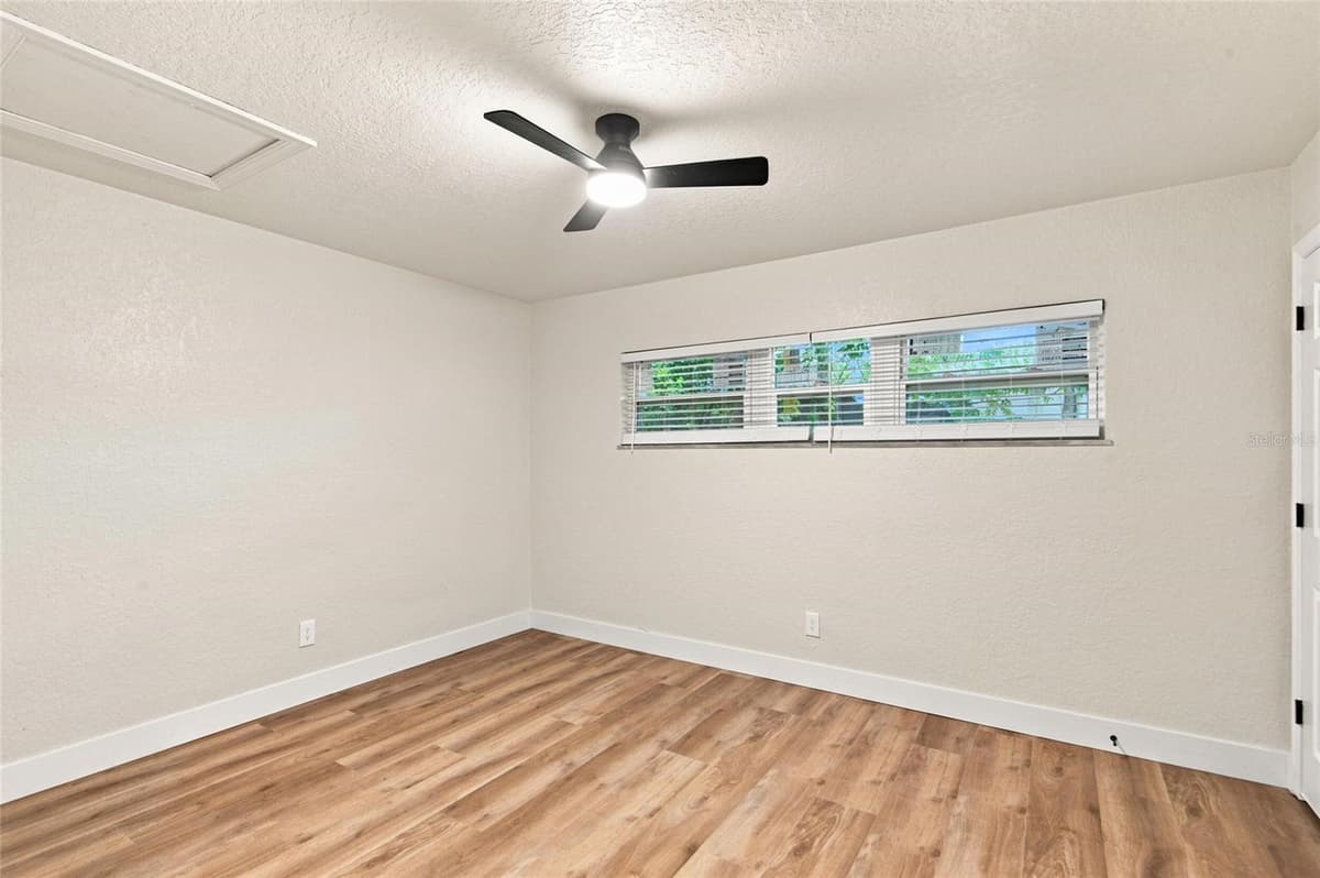 5511 CRAIG DRIVE — photo 9 of 17