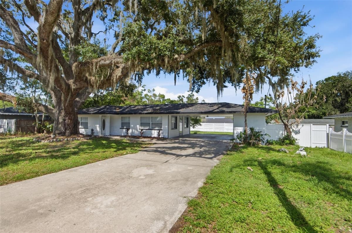 5511 CRAIG DRIVE — photo 1 of 17