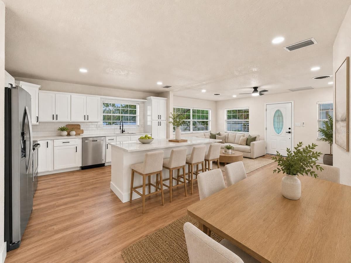 5511 CRAIG DRIVE — photo 3 of 17