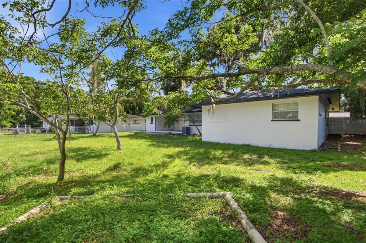 5511 CRAIG DRIVE — photo 15 of 17