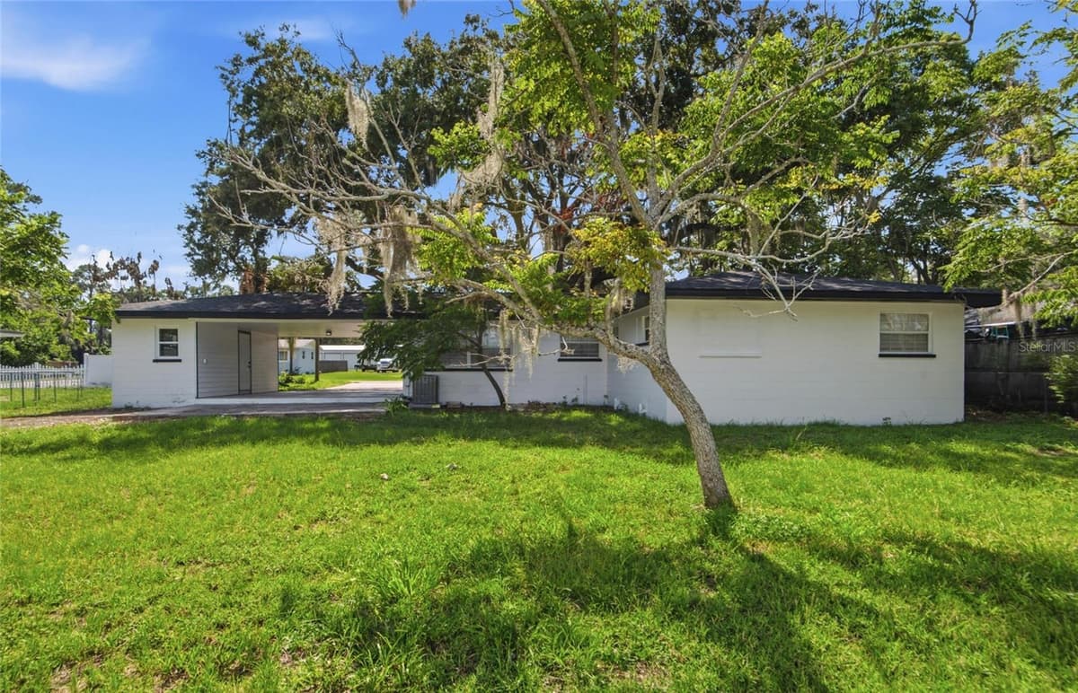 5511 CRAIG DRIVE — photo 16 of 17