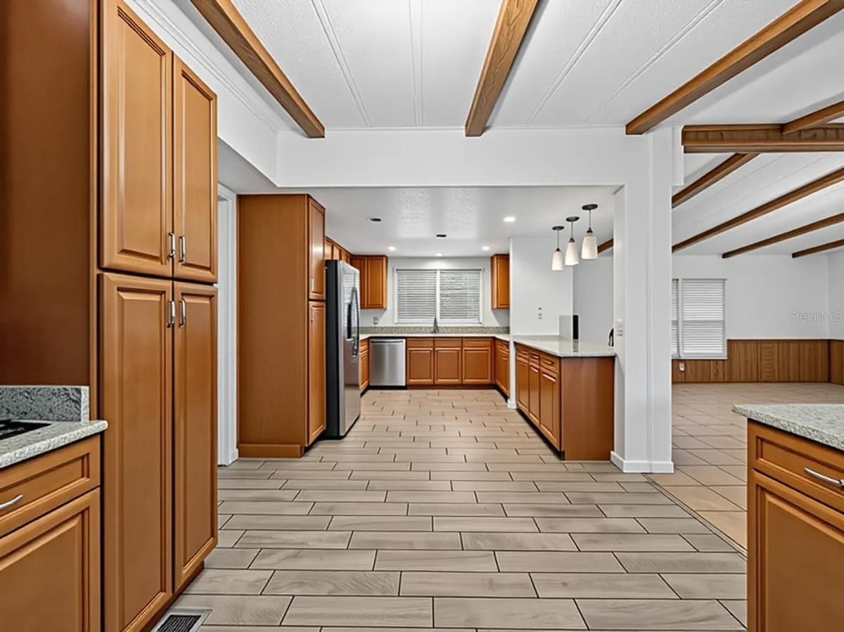 14820 COUNTY ROAD 48 — photo 11 of 41