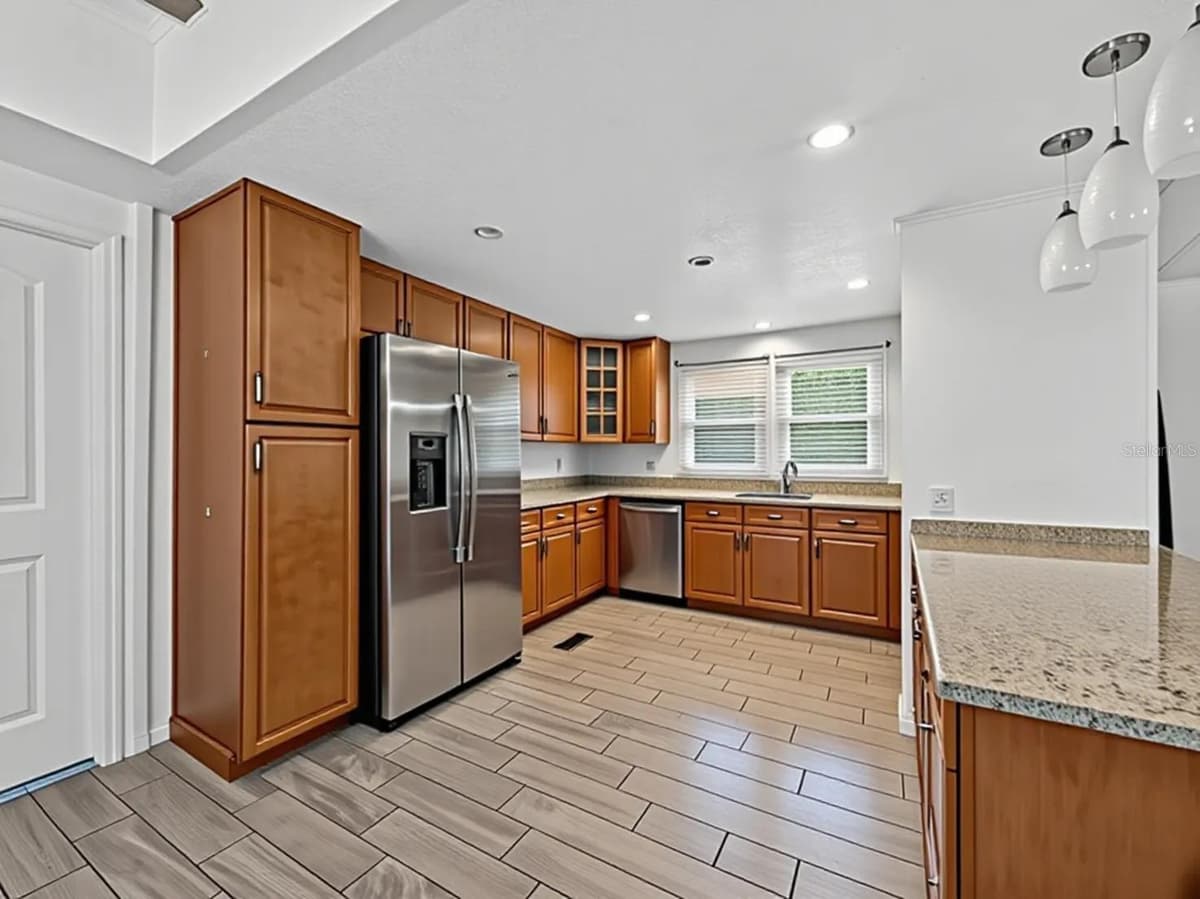 14820 COUNTY ROAD 48 — photo 12 of 41