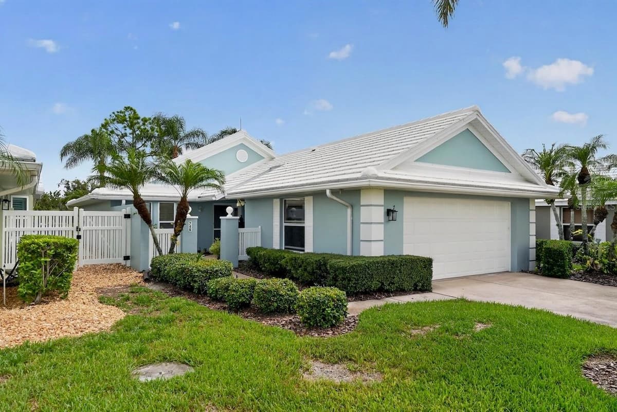 746 HARRINGTON LAKE DRIVE — photo 1 of 43