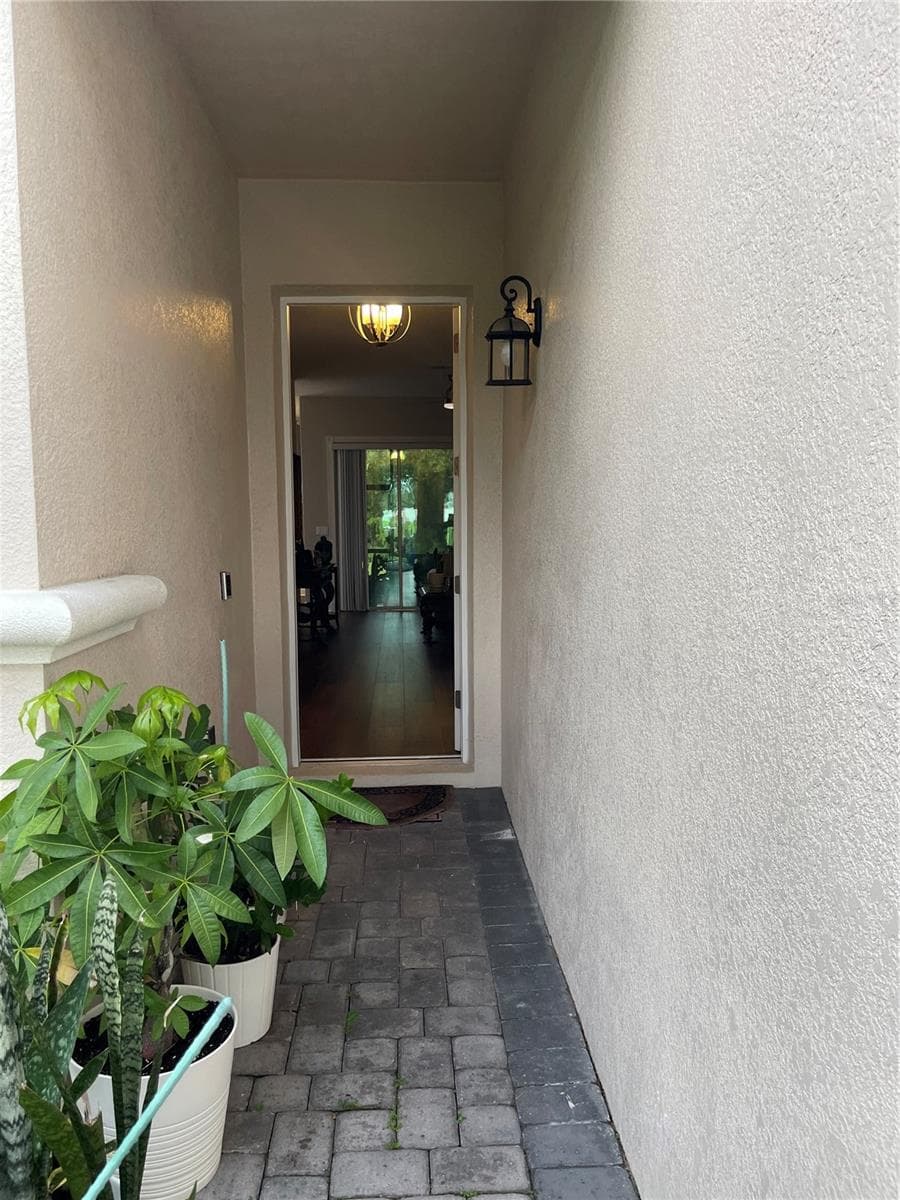 2821 PLYMOUTH PLACE — photo 3 of 21