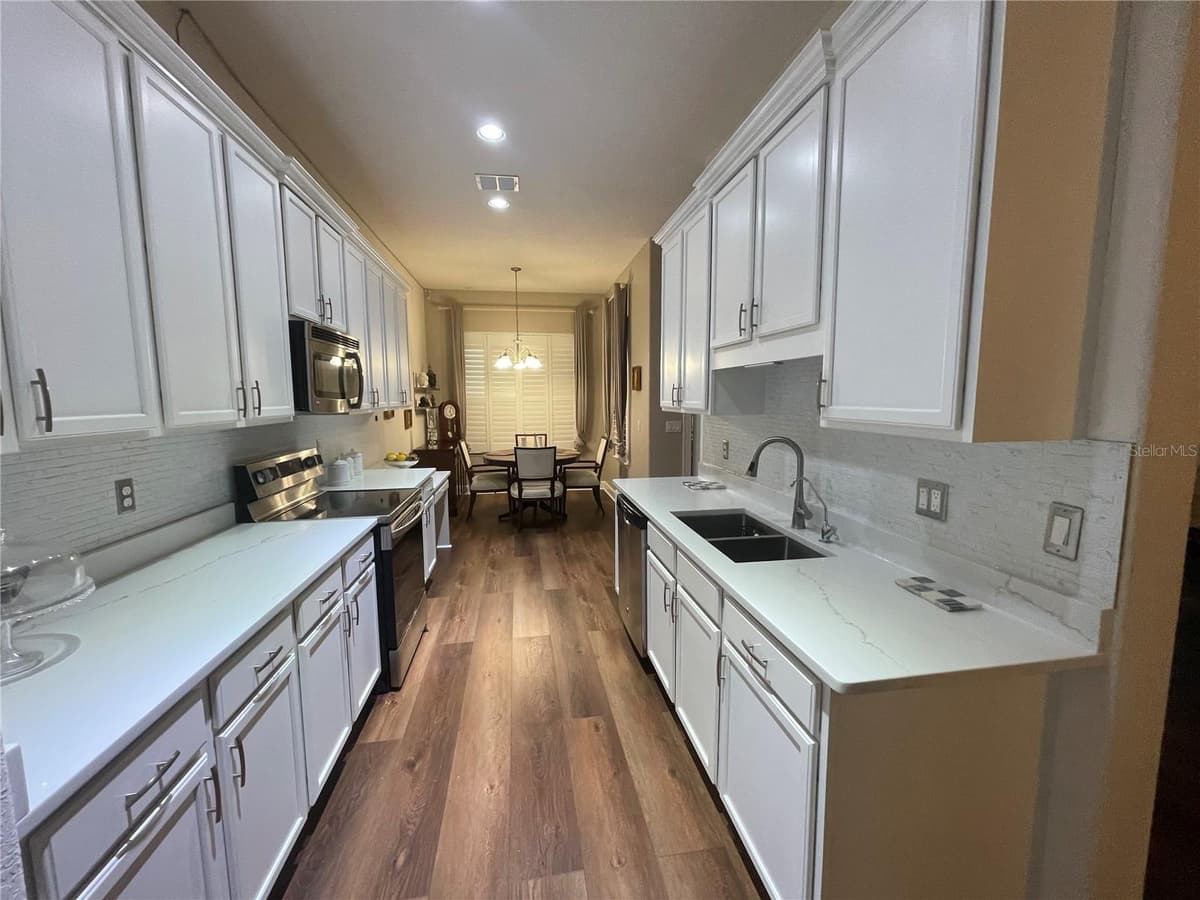 2821 PLYMOUTH PLACE — photo 11 of 21