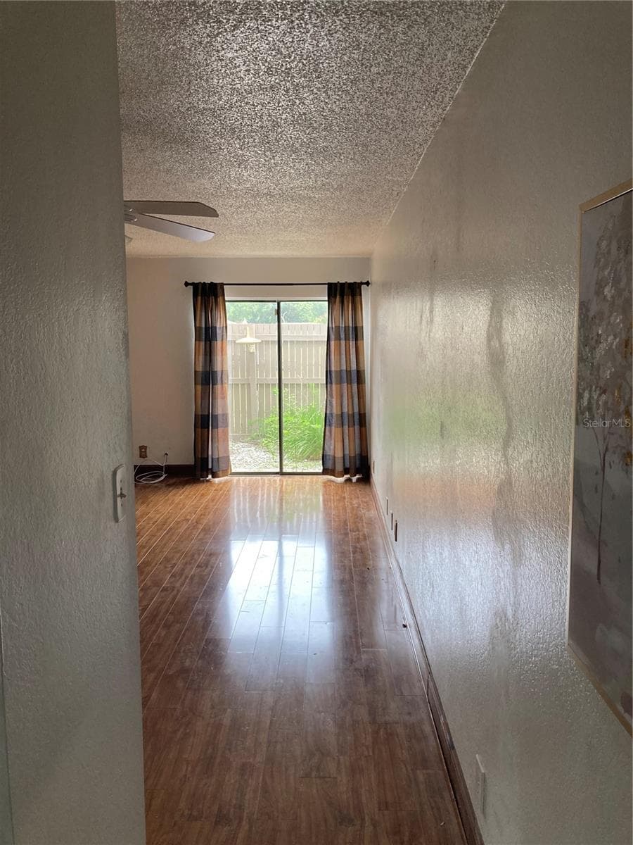 8014 PEACH DRIVE — photo 3 of 20