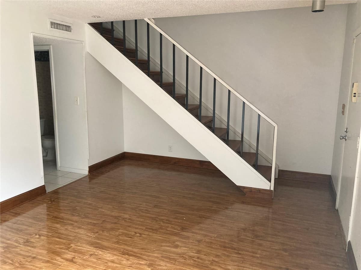 8014 PEACH DRIVE — photo 5 of 20