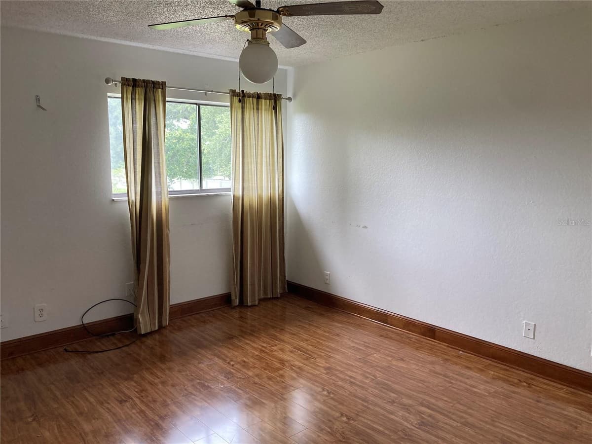 8014 PEACH DRIVE — photo 17 of 20