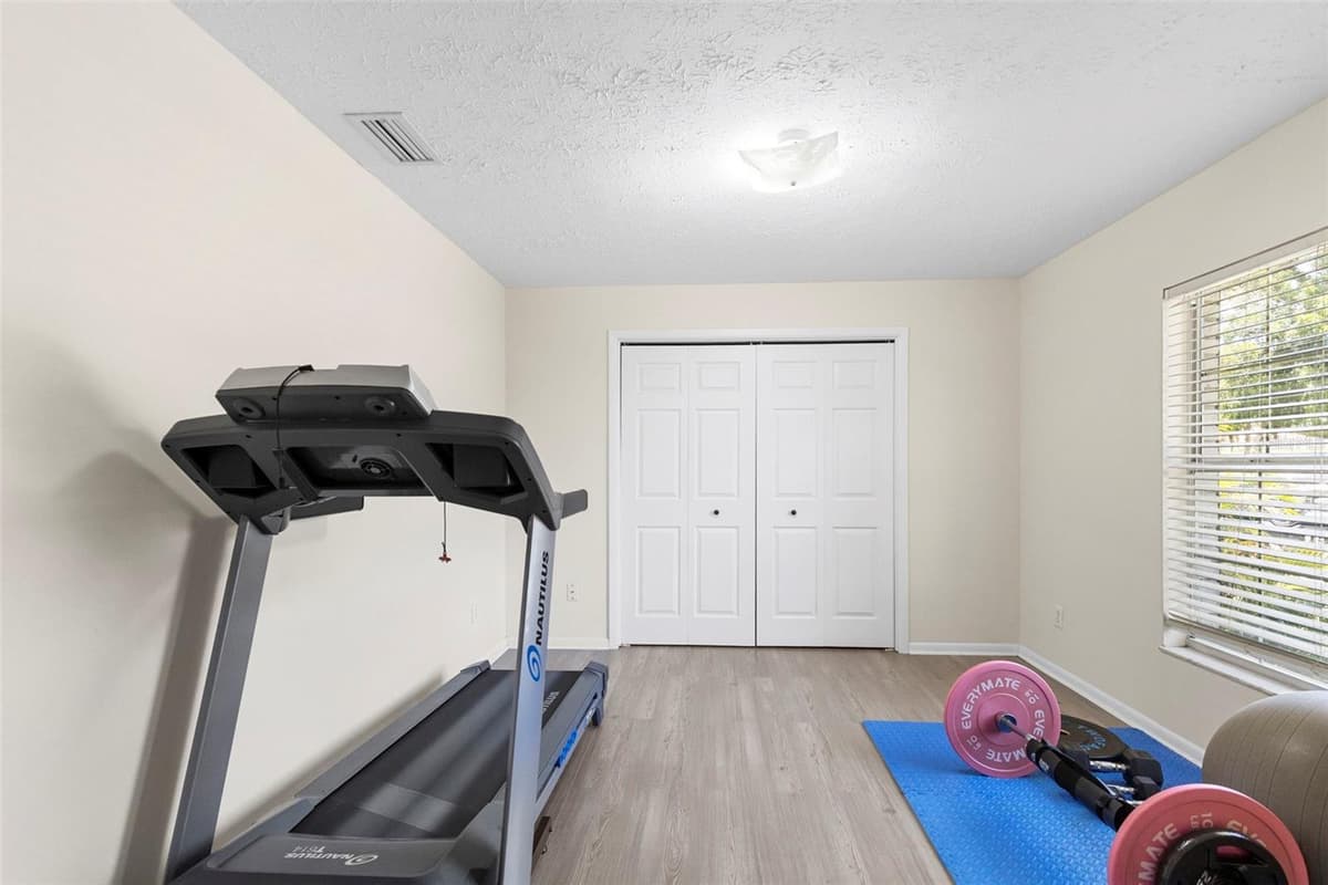 8904 FLORA STREET — photo 16 of 60