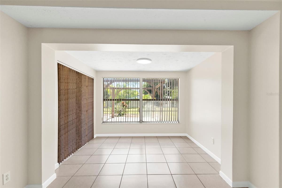 8904 FLORA STREET — photo 27 of 60