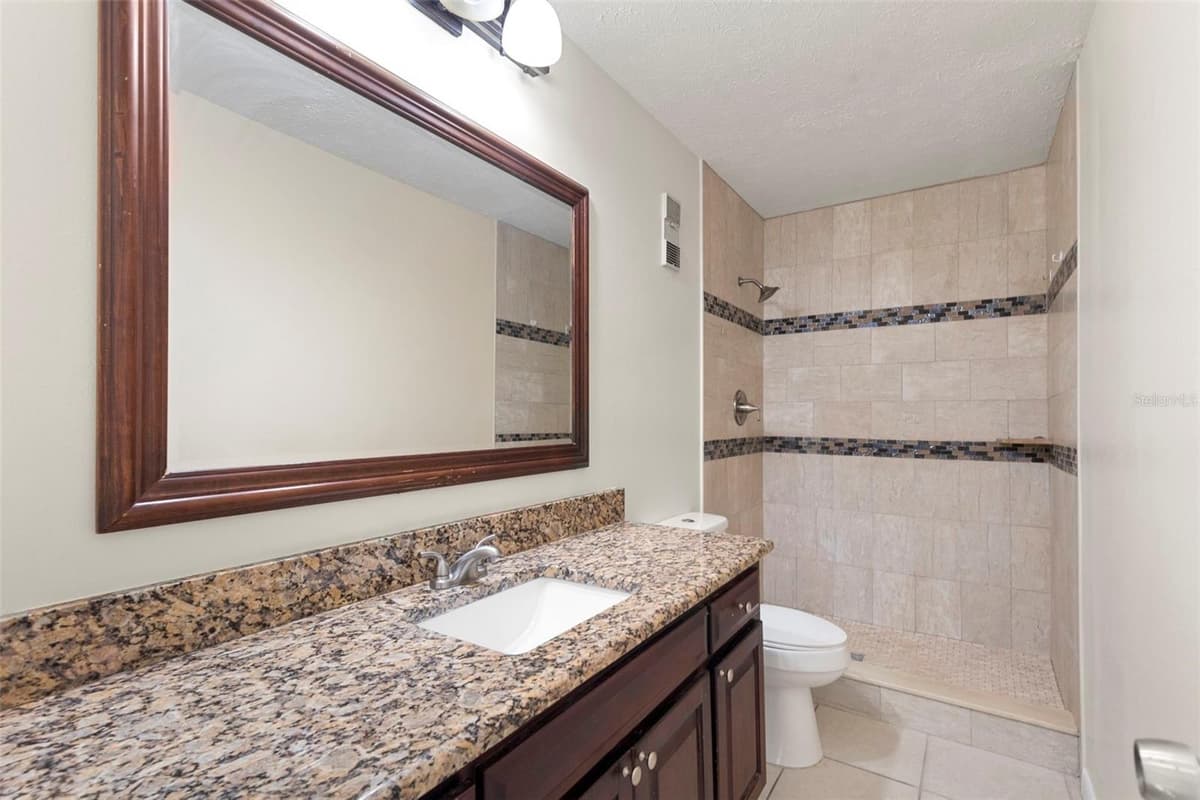8904 FLORA STREET — photo 34 of 60