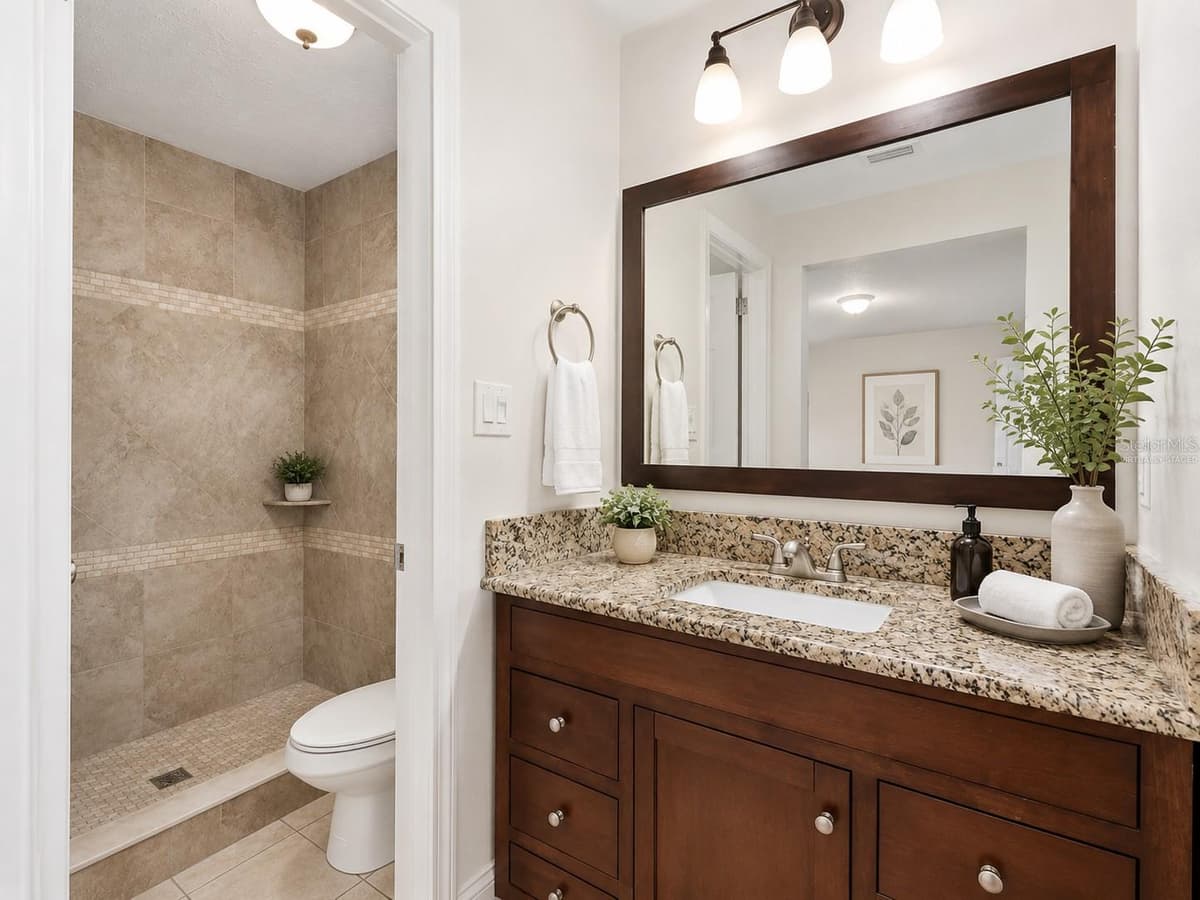 8904 FLORA STREET — photo 8 of 60