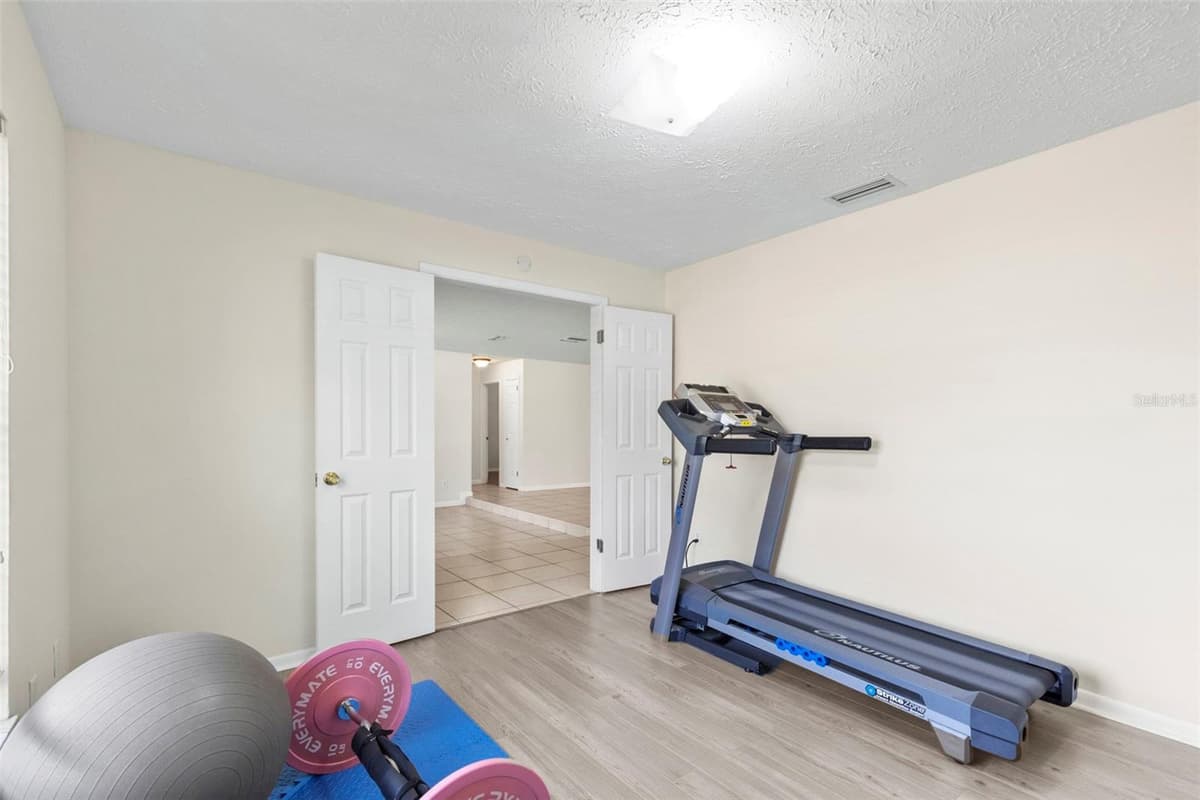 8904 FLORA STREET — photo 18 of 60