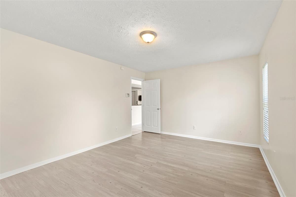 8904 FLORA STREET — photo 37 of 60