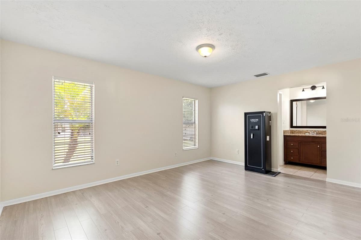 8904 FLORA STREET — photo 35 of 60
