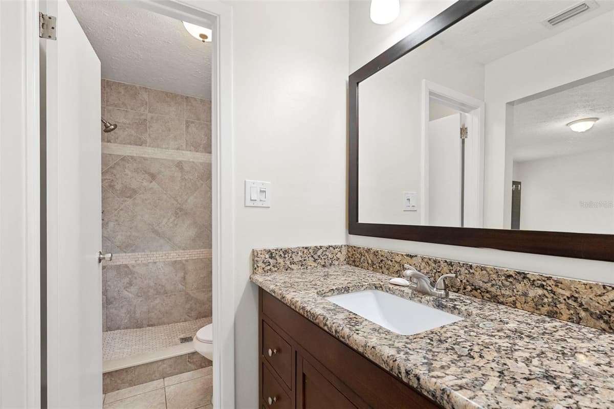 8904 FLORA STREET — photo 39 of 60