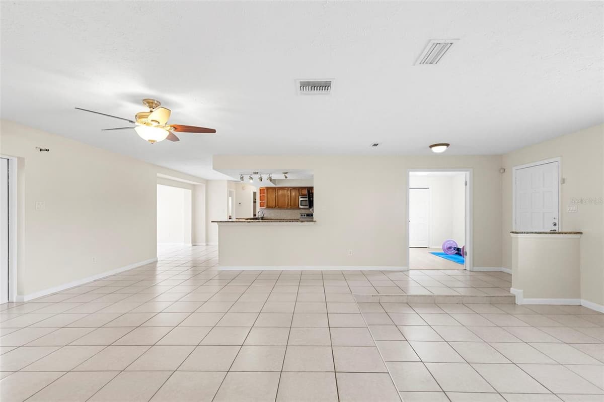 8904 FLORA STREET — photo 20 of 60