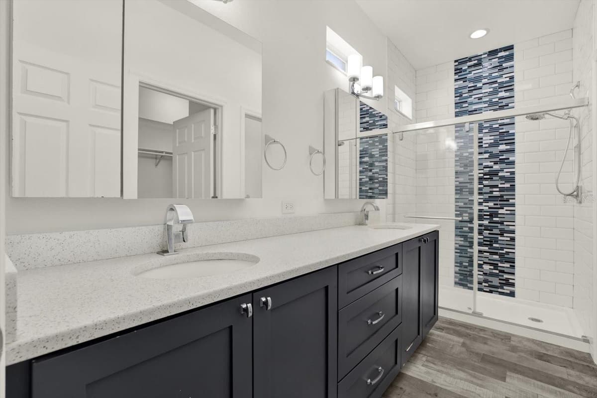 21054 DIAMONTE DR — photo 7 of 44
