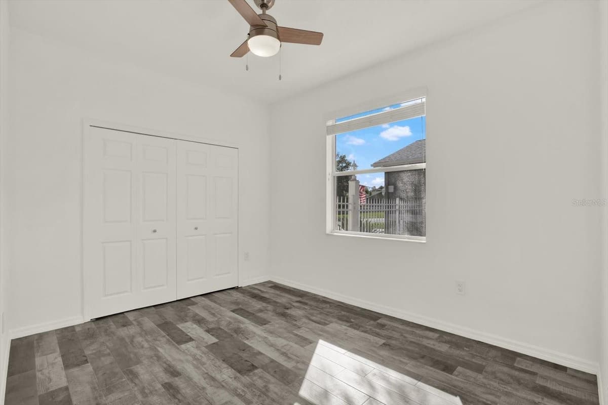 21054 DIAMONTE DR — photo 42 of 44