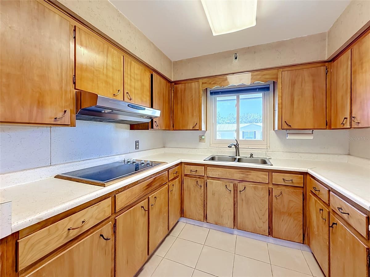 13225 COUNTRY CLUB DRIVE — photo 19 of 60