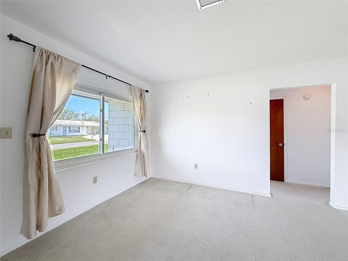 13225 COUNTRY CLUB DRIVE — photo 9 of 60