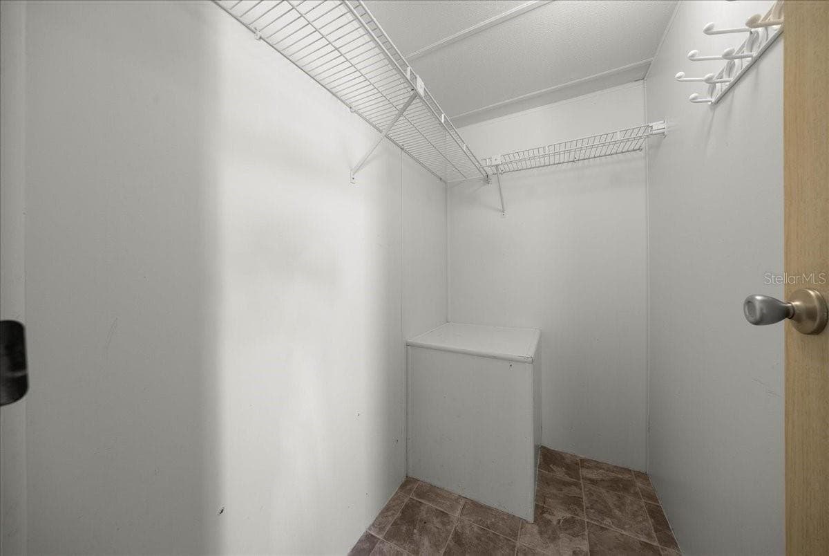 13082 47TH COURT — photo 17 of 40