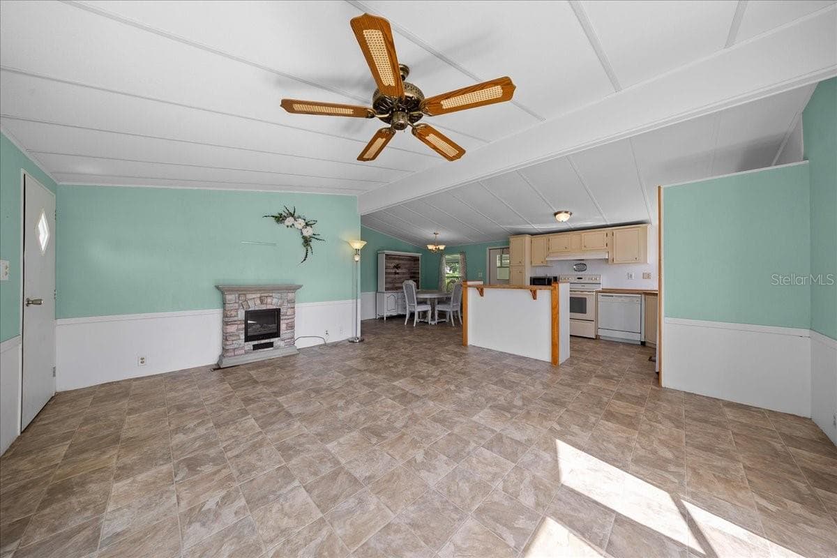 13082 47TH COURT — photo 8 of 40