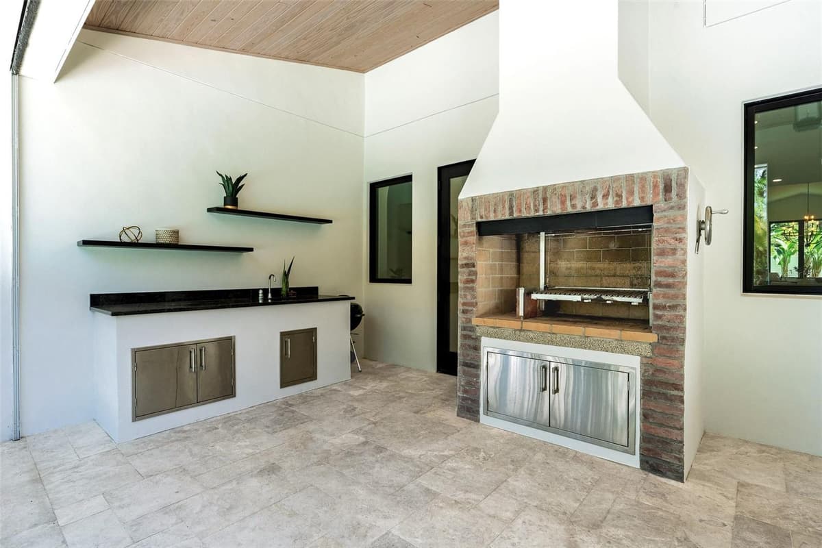 2525 TEMPLE DRIVE — photo 44 of 51