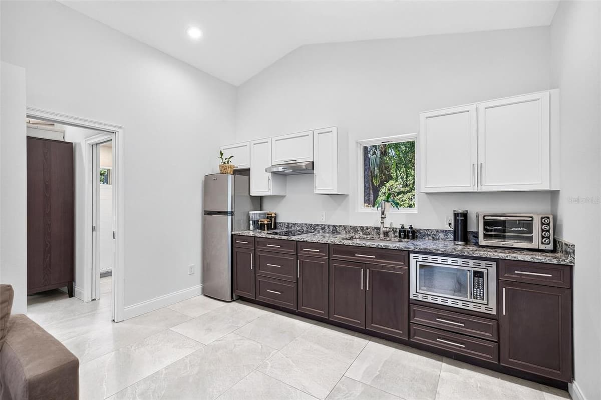 2525 TEMPLE DRIVE — photo 37 of 51