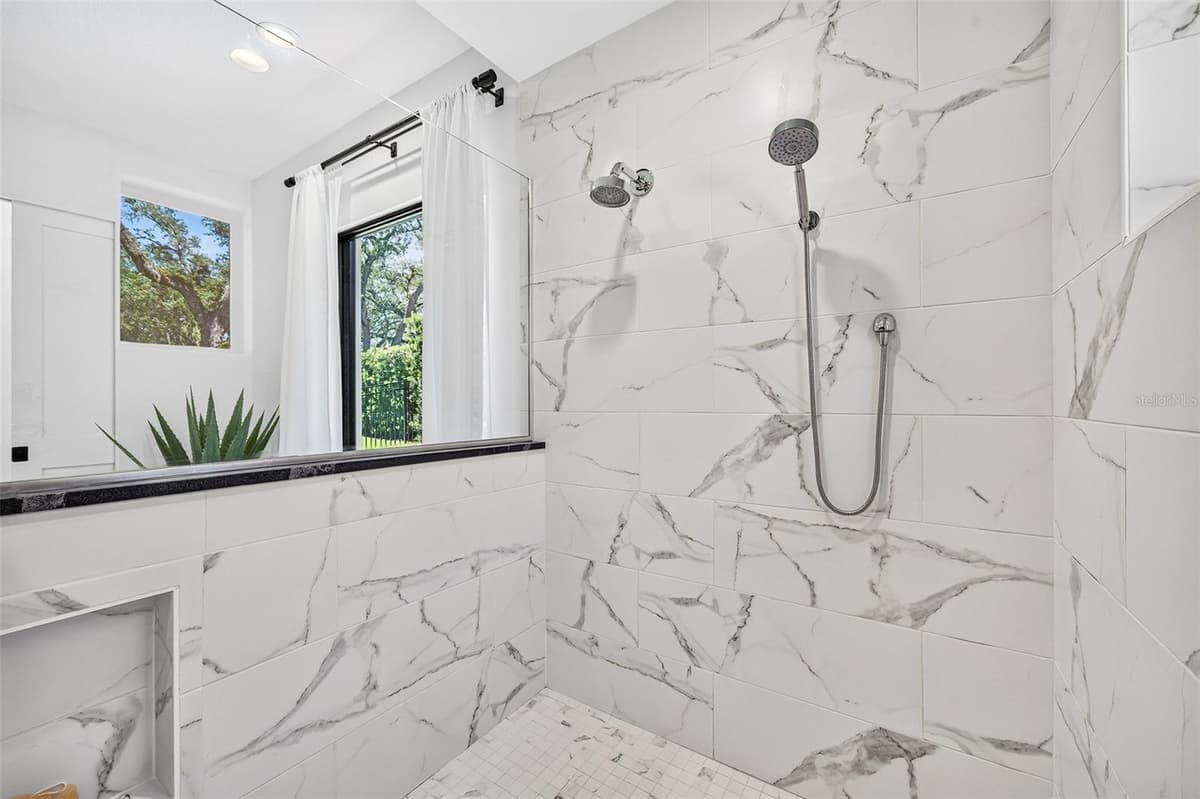 2525 TEMPLE DRIVE — photo 21 of 51