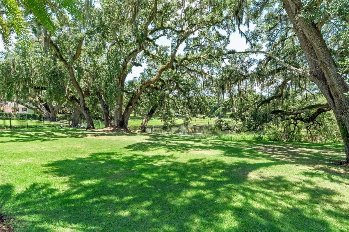 2525 TEMPLE DRIVE — photo 3 of 51