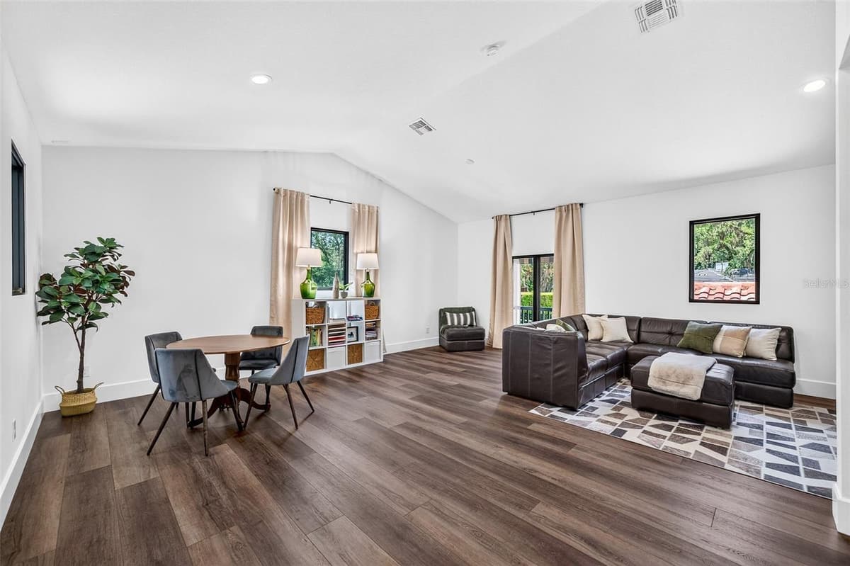 2525 TEMPLE DRIVE — photo 31 of 51