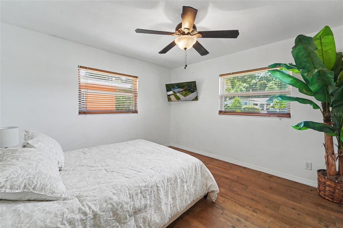 8879 LAKEWOOD DRIVE — photo 26 of 49