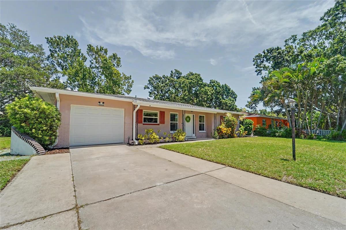 8879 LAKEWOOD DRIVE — photo 46 of 49
