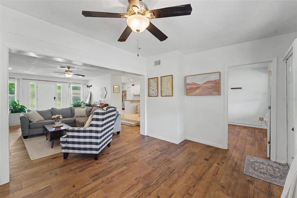 8879 LAKEWOOD DRIVE — photo 8 of 49