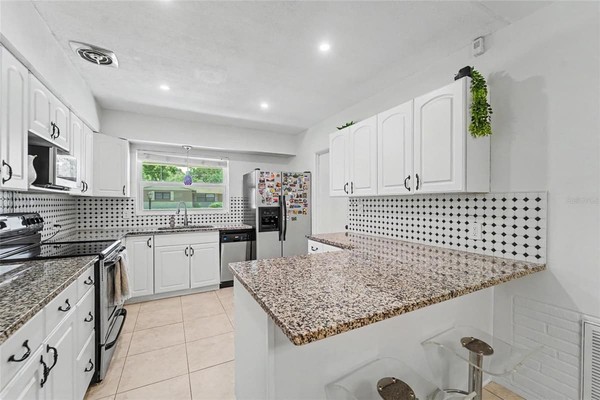 8879 LAKEWOOD DRIVE — photo 12 of 49
